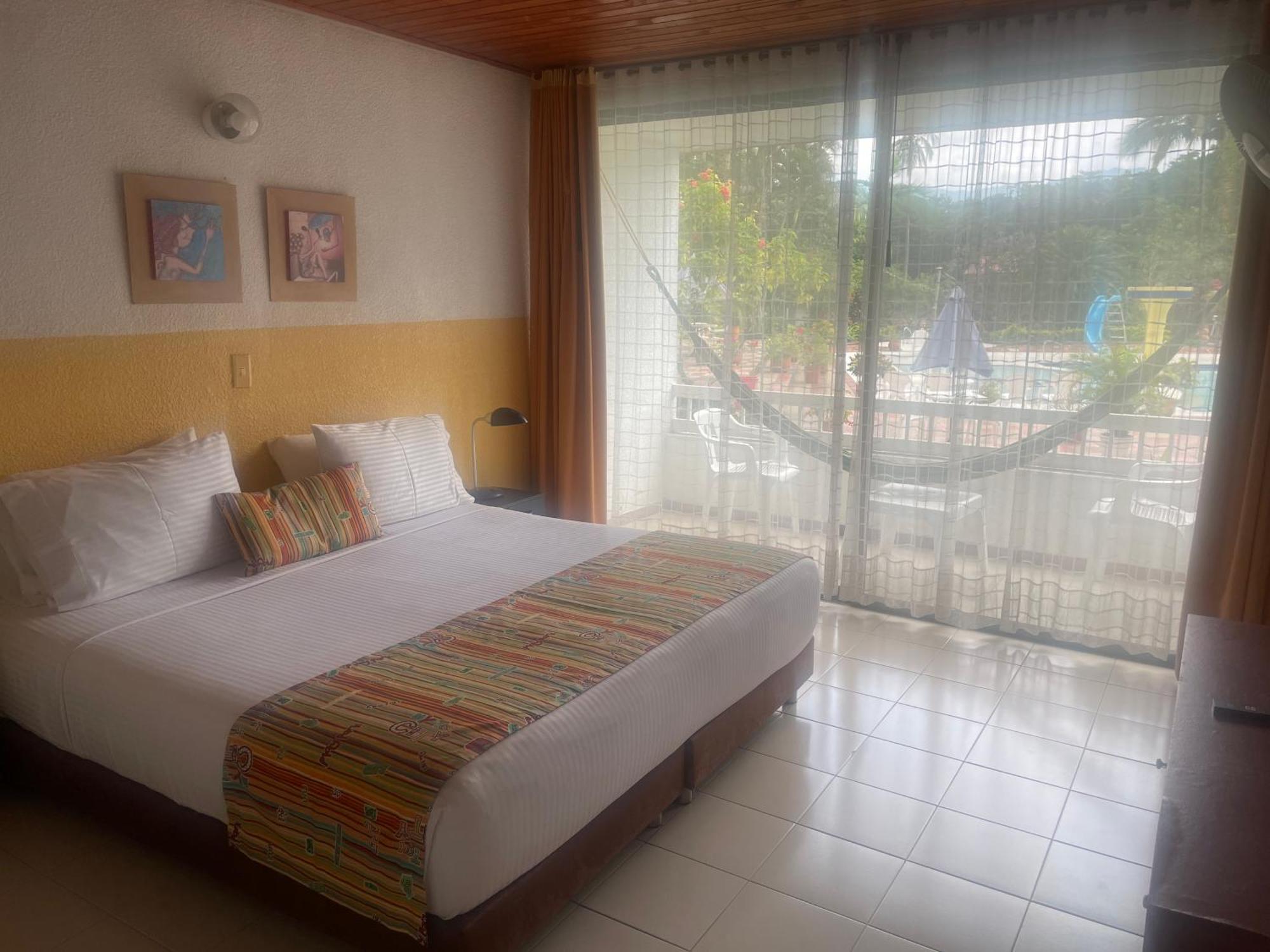 Hotel Hacienda El Diamante Villeta Buitenkant foto