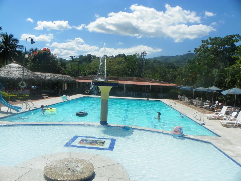 Hotel Hacienda El Diamante Villeta Buitenkant foto