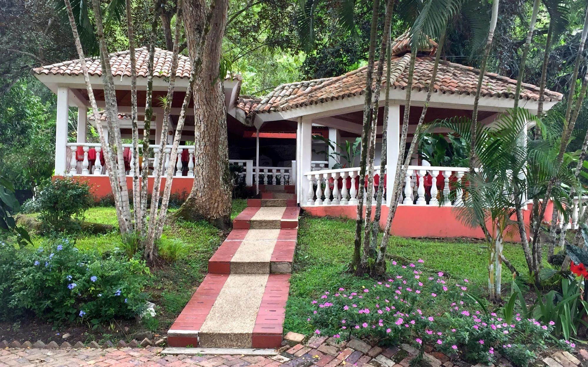 Hotel Hacienda El Diamante Villeta Buitenkant foto